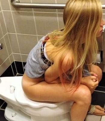 トイレの女の子たち