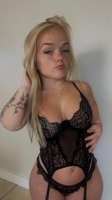 Blond midget